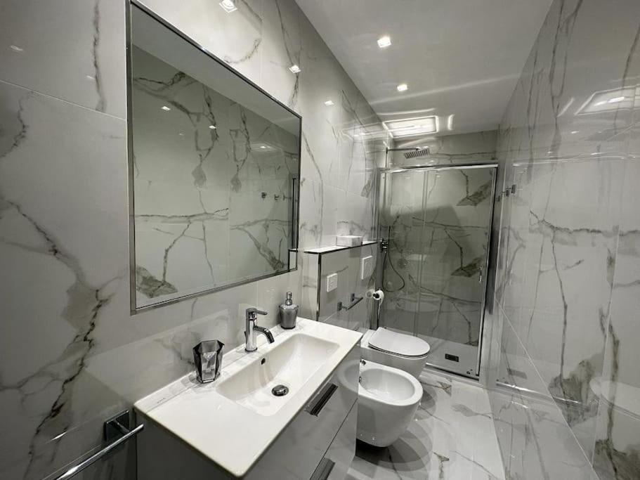 Suite Aurora Luxury In The Center Of سانريمو المظهر الخارجي الصورة